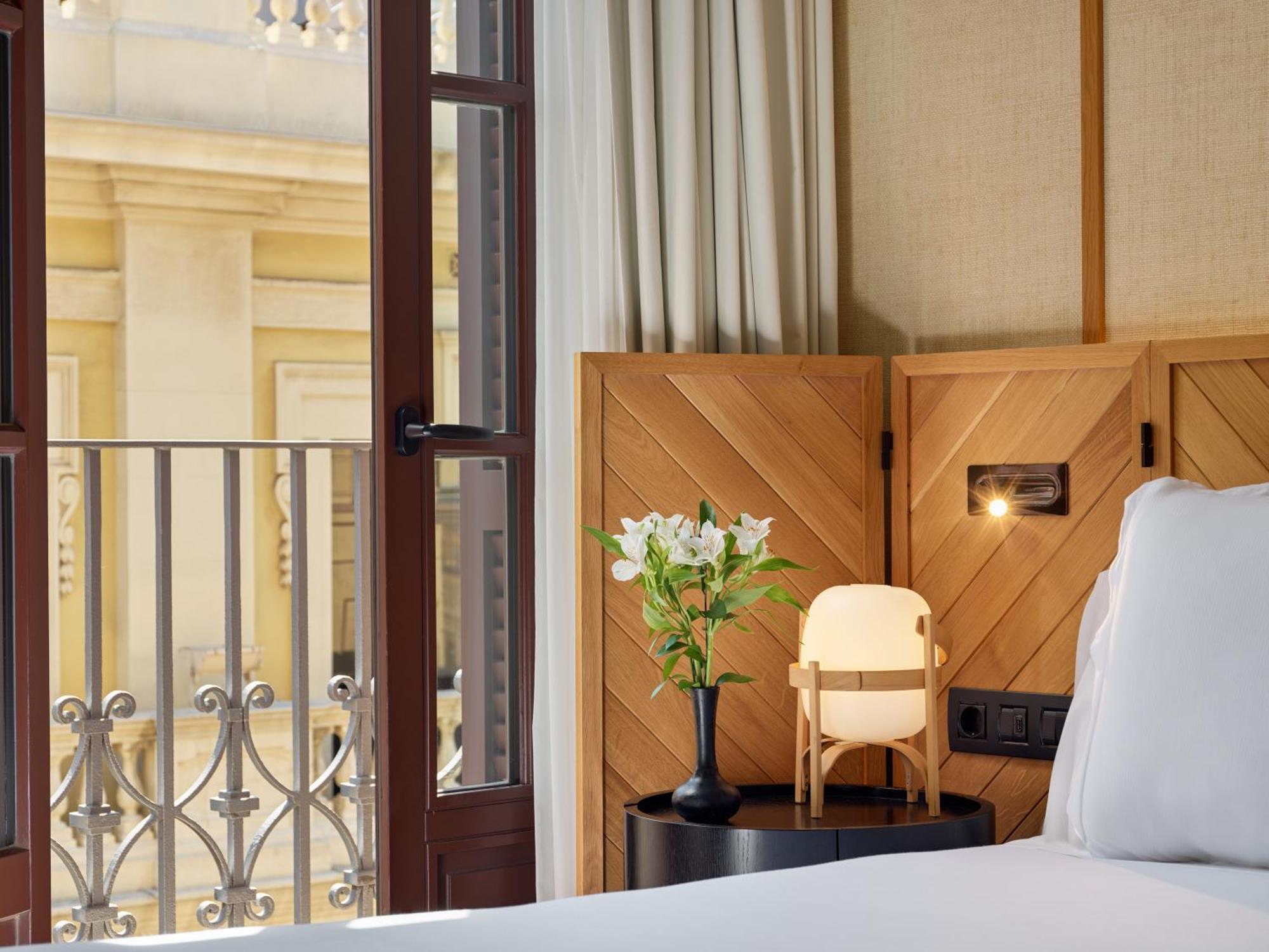 Hotel H10 Madison 4* Sup Barcelona Exterior foto