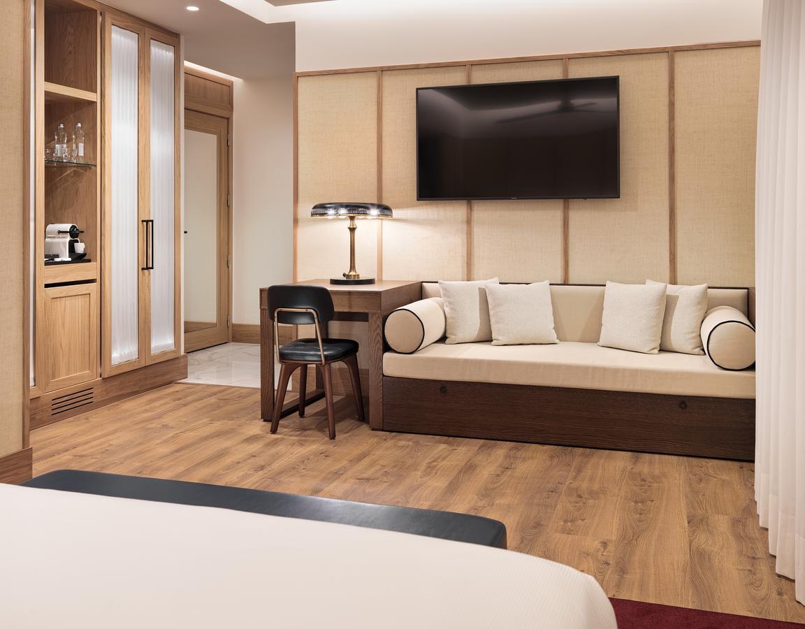 Hotel H10 Madison 4* Sup Barcelona Exterior foto