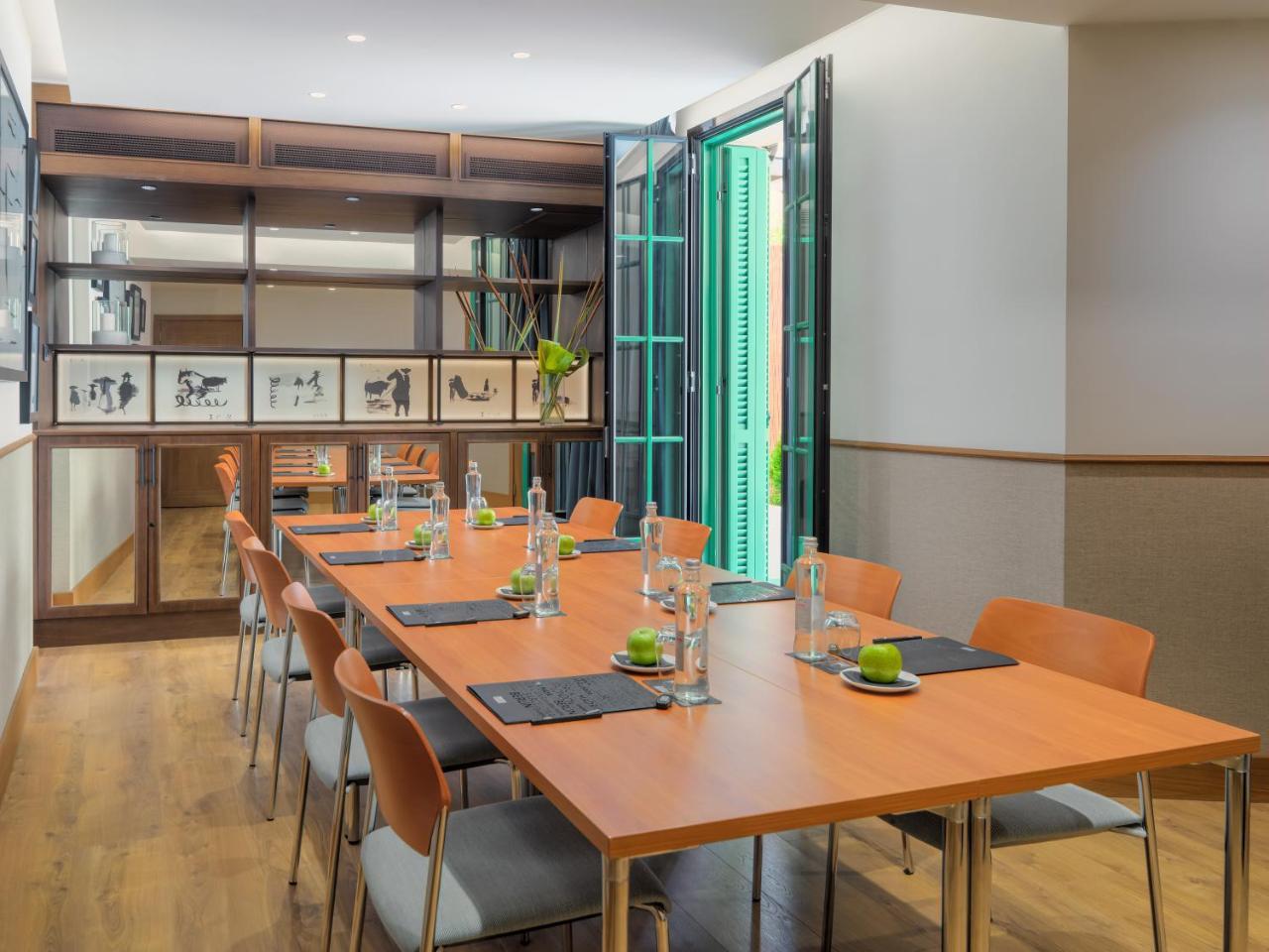 Hotel H10 Madison 4* Sup Barcelona Exterior foto